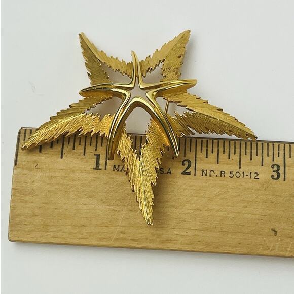 JJ Jonette Jewelry Star Starfish Chunky Brooch Vintage Gold Tone Celestial Ocean - Picture 12 of 14
